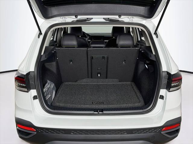New 2027 Volkswagen Taos Sport AWD/4WD image 24