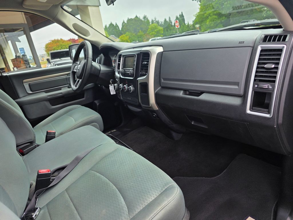 Used 2016 RAM 1500 Classic SLT AWD/4WD image 21