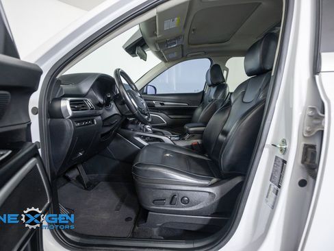 Used 2022 Kia Telluride S FWD image 11