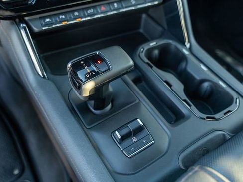 Used 2023 GMC Sierra 1500 AT4 image 37