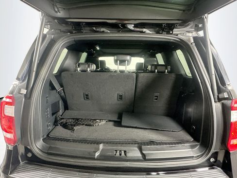 Used 2020 Ford Expedition XLT w/ Equipment Group 202A image 31