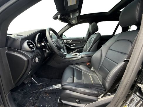 Used 2017 Mercedes-Benz GLC 300 4MATIC image 9