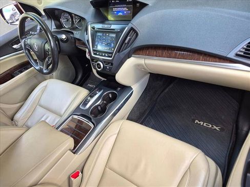 Used 2017 Acura MDX FWD image 17