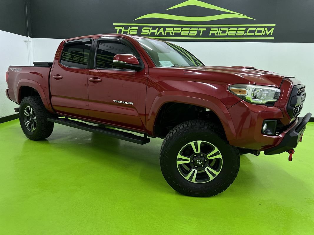 Used 2018 Toyota Tacoma TRD Sport AWD/4WD image 1