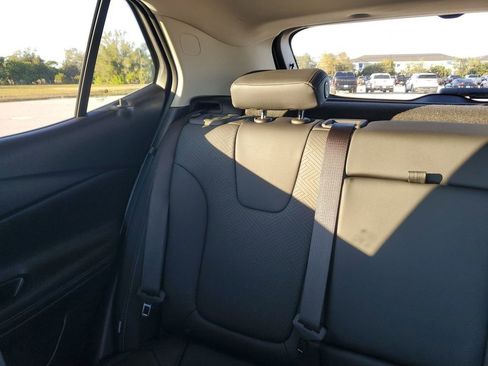 Used 2022 Buick Encore GX Essence w/ Advanced Technology Package image 12