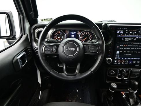 Used 2022 Jeep Wrangler Unlimited Sport image 32