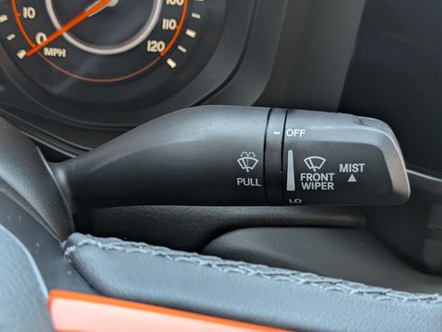 Used 2025 Jeep Gladiator Mojave AWD/4WD image 25