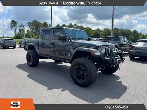 Used 2020 Jeep Gladiator Overland AWD/4WD image 1