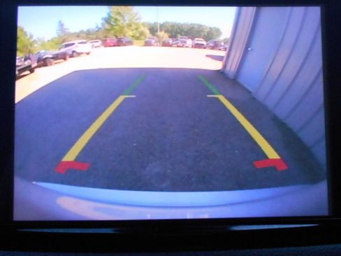 Used 2024 Chrysler Pacifica Touring-L FWD image 9