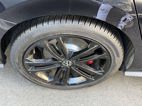 Certified 2022 Volkswagen Jetta GLI Autobahn w/ GLI Black Package FWD image 8