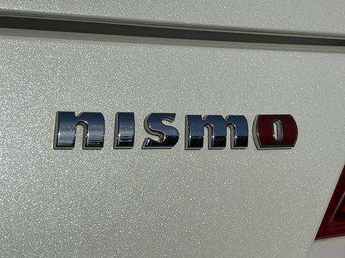 Used 2019 Nissan 370Z NISMO RWD image 6
