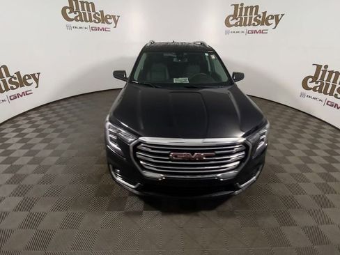 Used 2023 GMC Terrain SLT image 3