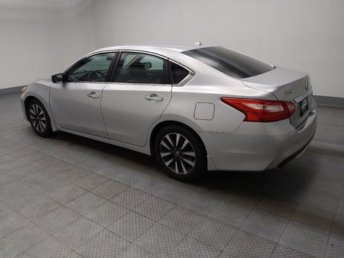 Used 2016 Nissan Altima 2.5 SV image 3