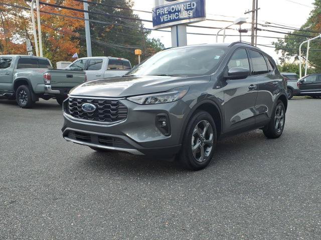 Certified 2025 Ford Escape ST-Line Select AWD/4WD image 3