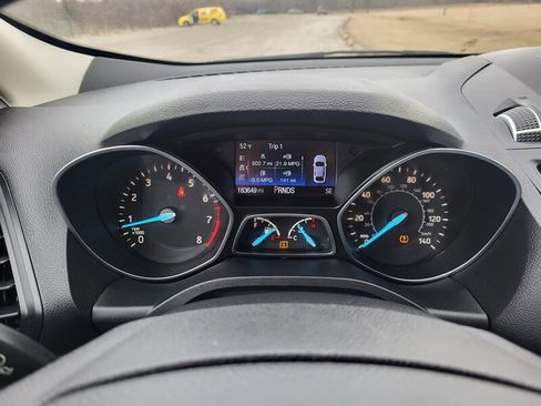 Used 2017 Ford Escape SE w/ Equipment Group 201A image 17