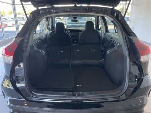 Used 2024 Nissan Kicks S image 16