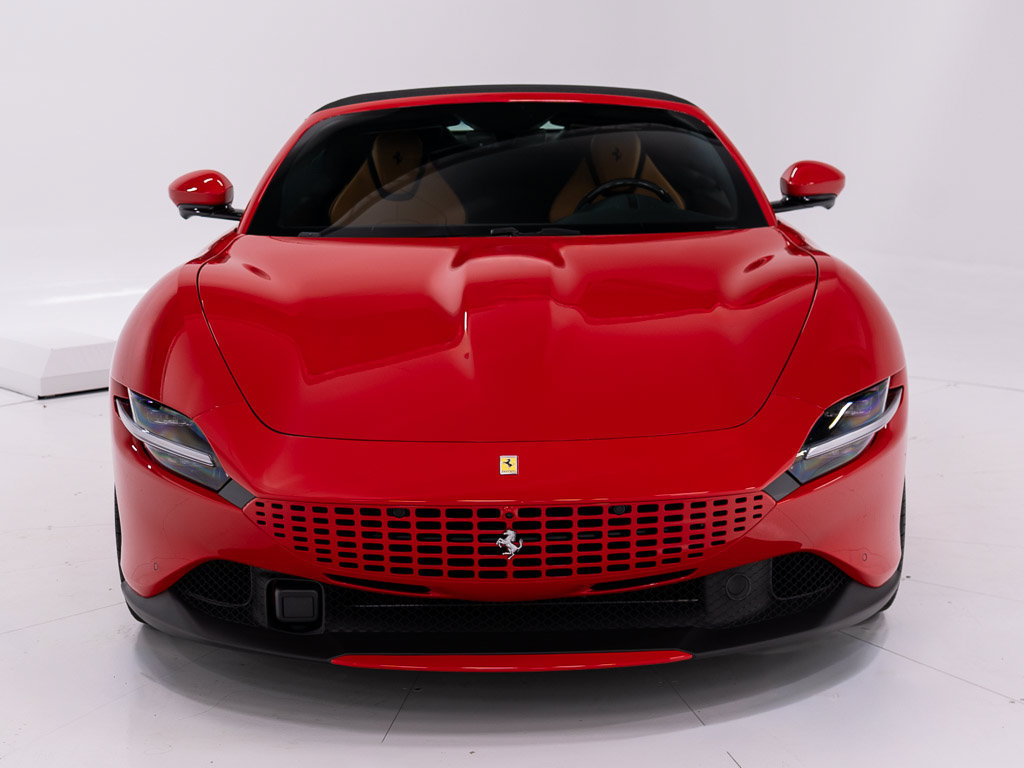 Used 2025 Ferrari Roma Spider RWD image 9