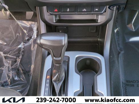 Used 2021 Chevrolet Colorado LT w/ LT Convenience Package image 16