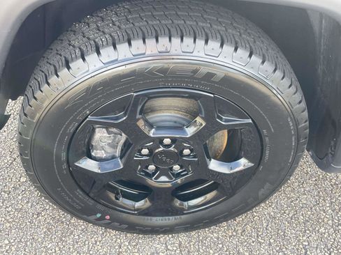 Used 2023 Jeep Compass Trailhawk w/ Trailer Tow Group image 9