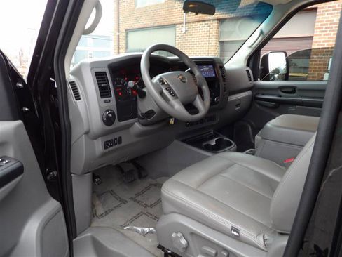 Used 2017 Nissan NV 3500 SV w/ SV Technology Package image 24