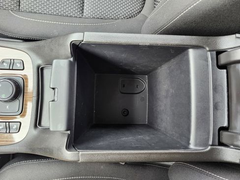 Used 2023 GMC Acadia SLE w/ Driver Convenience Package image 29