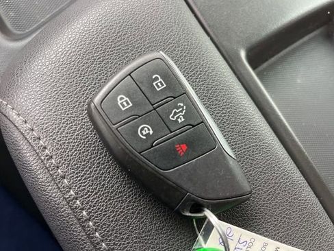 Used 2025 Chevrolet Silverado 1500 LT w/ Z71 Off-Road Package AWD/4WD image 31