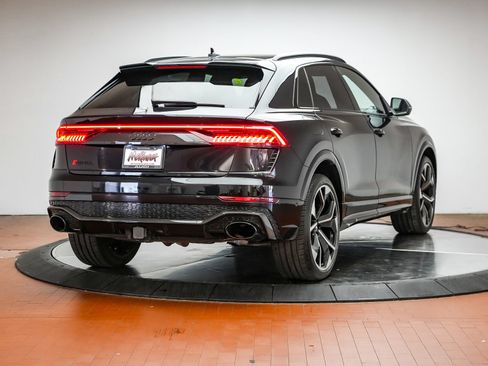 Used 2020 Audi RS Q8 w/ Carbon Optic Package AWD/4WD image 15