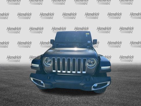 Used 2021 Jeep Wrangler Unlimited Sahara image 2