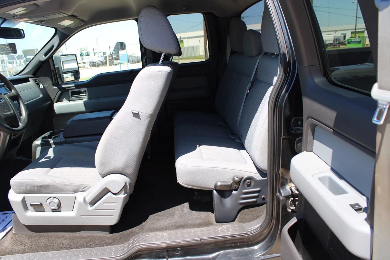 Used 2011 Ford F150 XLT AWD/4WD image 10