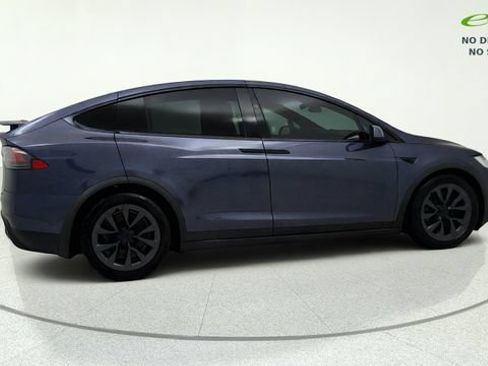 Used 2022 Tesla Model X AWD/4WD image 2
