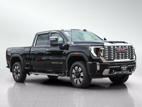 Used 2026 GMC Sierra 2500 Denali w/ Technology Package AWD/4WD image 7