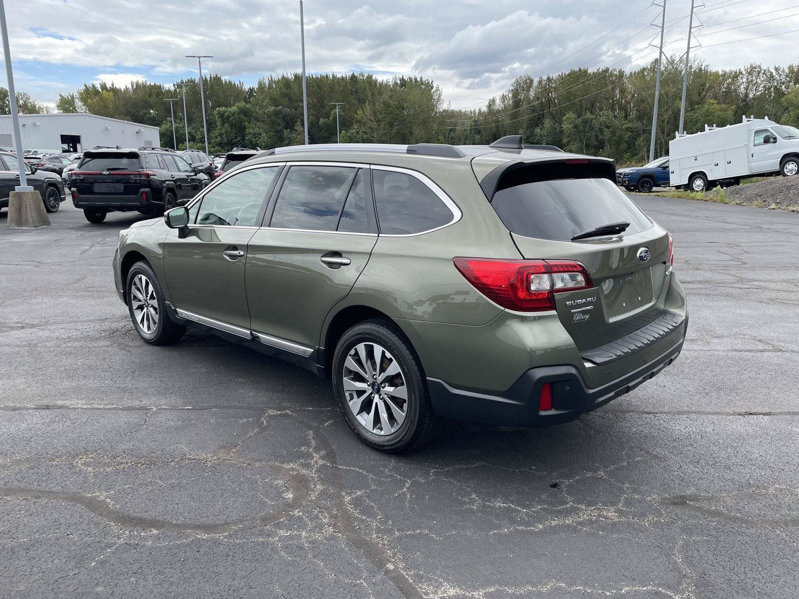 Used 2019 Subaru Outback 2.5i Touring w/ Popular Package #3A AWD/4WD image 3