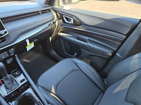 New 2026 Jeep Compass Trailhawk image 15