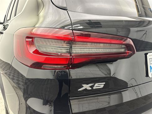 Used 2021 BMW X5 xDrive40i w/ Convenience Package image 19