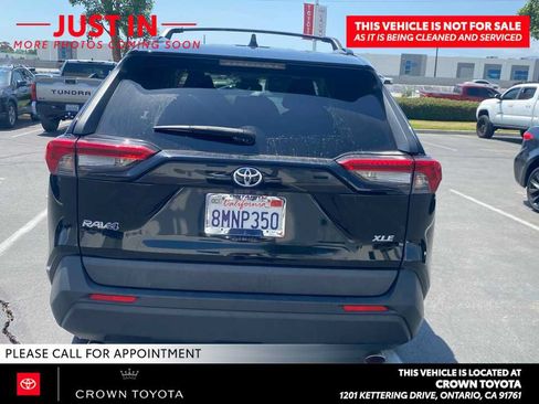 Used 2019 Toyota RAV4 XLE w/ Carpet Mat Package FWD image 5