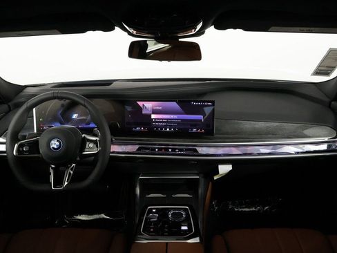 New 2026 BMW 750e xDrive w/ Executive Package image 4