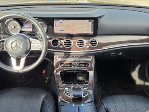 Used 2019 Mercedes-Benz E 300 image 24