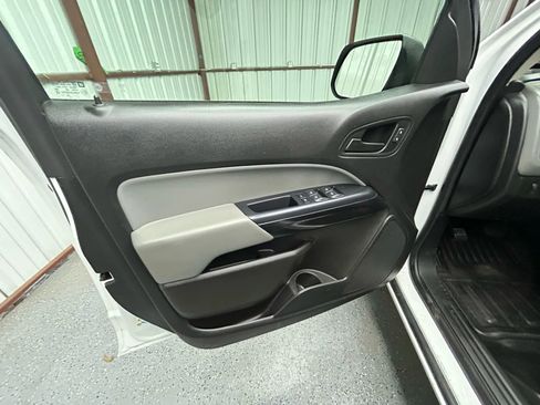 Used 2020 Chevrolet Colorado W/T w/ WT Convenience Package image 7