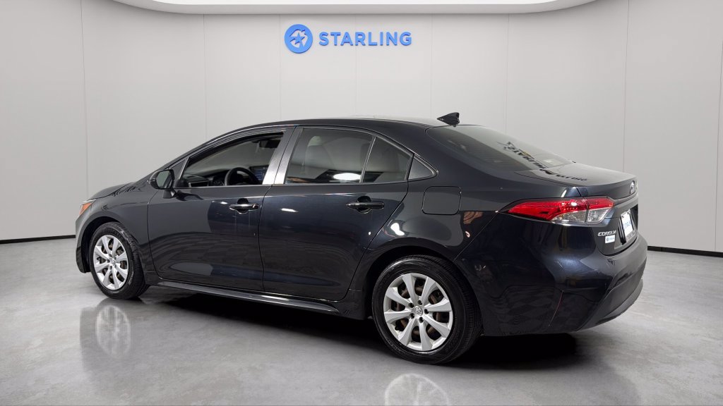 Used 2021 Toyota Corolla LE FWD image 4