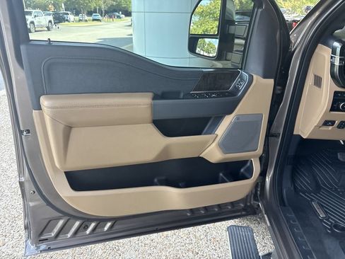 Used 2023 Ford F350 Lariat w/ Lariat Ultimate Package AWD/4WD image 23
