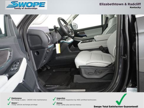 New 2026 Ford Expedition Max Platinum image 13