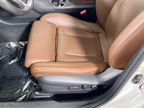 Used 2022 Subaru Outback Touring XT image 19