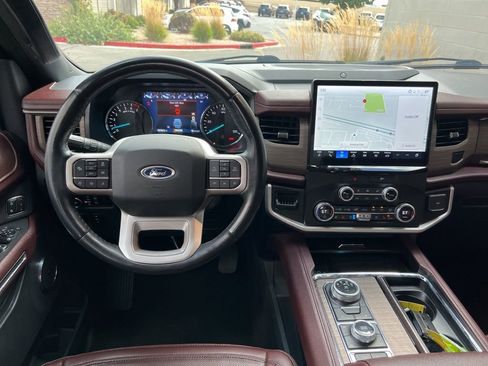 Used 2022 Ford Expedition Limited image 20