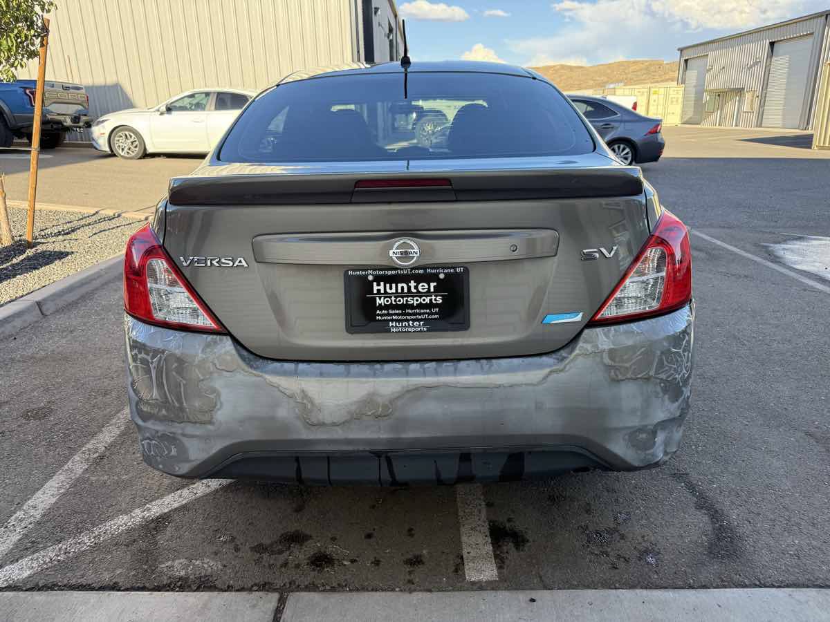 Used 2016 Nissan Versa SV FWD image 7