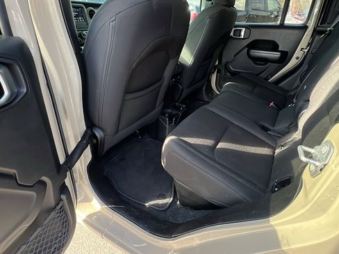 Used 2020 Jeep Gladiator Sport w/ Quick Order Package 24S image 23