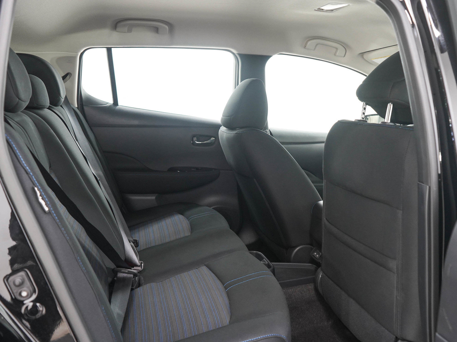 Used 2025 Nissan Leaf SV Plus FWD image 14