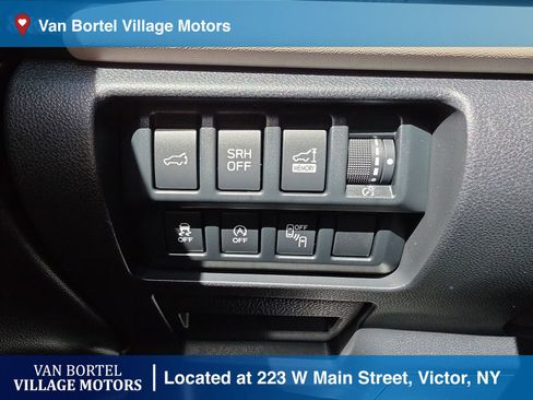 Used 2023 Subaru Forester Limited AWD/4WD image 17