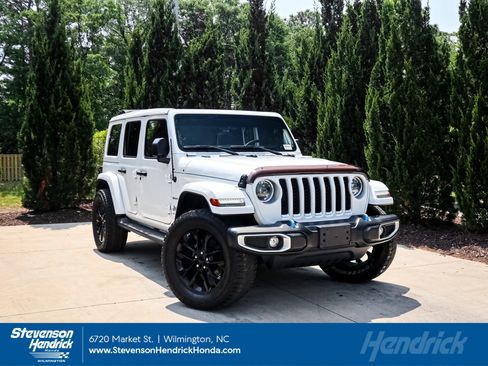 Used 2023 Jeep Wrangler Sahara w/ Cold Weather Group AWD/4WD image 1