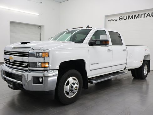 Used 2019 Chevrolet Silverado 3500 LTZ w/ Duramax Plus Package AWD/4WD image 7