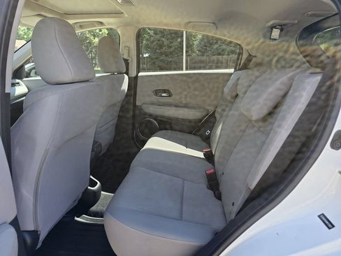 Used 2016 Honda HR-V EX image 17